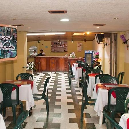 Hotel Venecia Confort Pasto Exterior photo