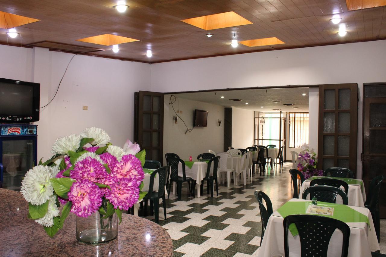 Hotel Venecia Confort Pasto Exterior photo